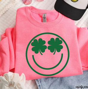 Shamrock Eyes - Gildan Sweatshirt - Pink